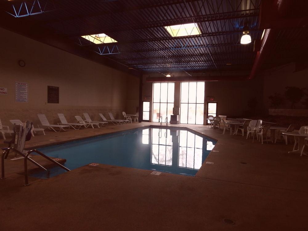 Clarion Hotel Milwaukee Airport Exterior foto